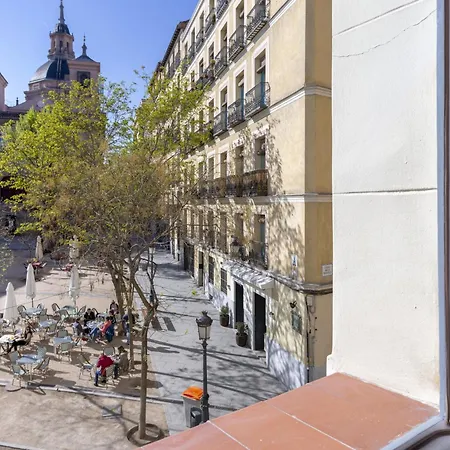 Precioso Apt En La Plaza De La Paja Latina-3
